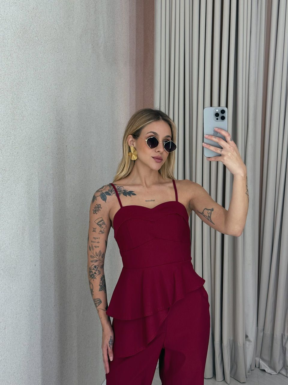 BLUSA EMANUELY ASSIMÉTRICA CHERRY RED