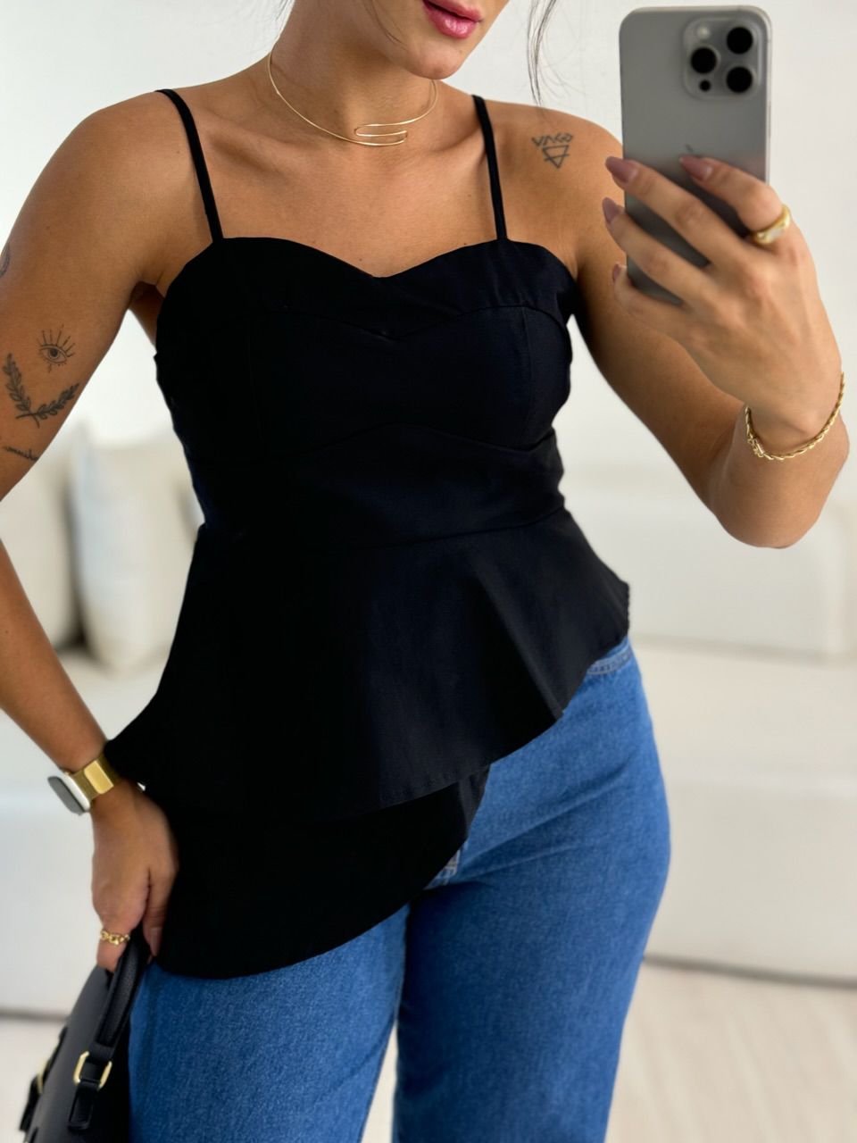 BLUSA EMANUELY ASSIMÉTRICA PRETA