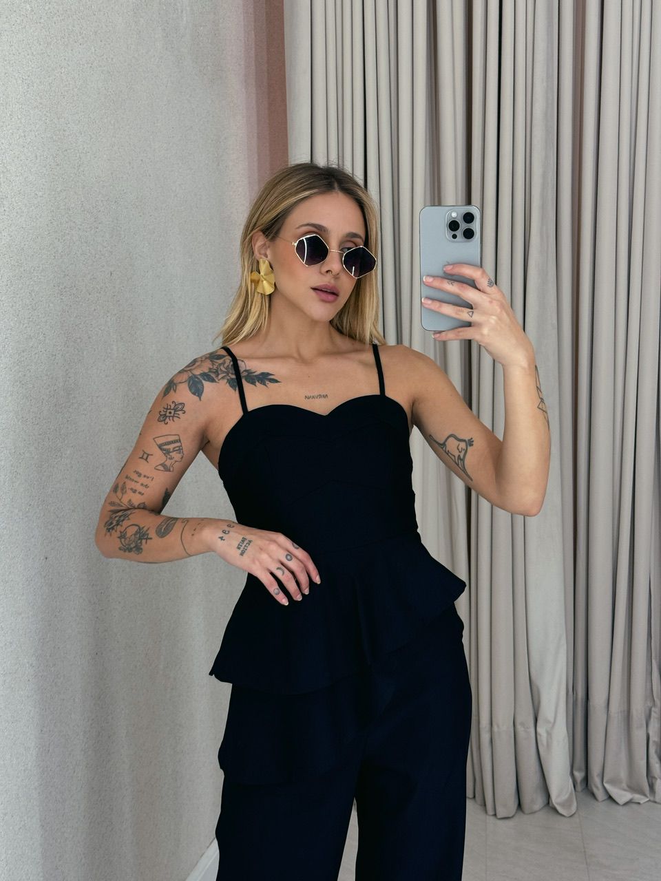 BLUSA EMANUELY ASSIMÉTRICA PRETA - 0055450033 - CAROLLA FERRARO