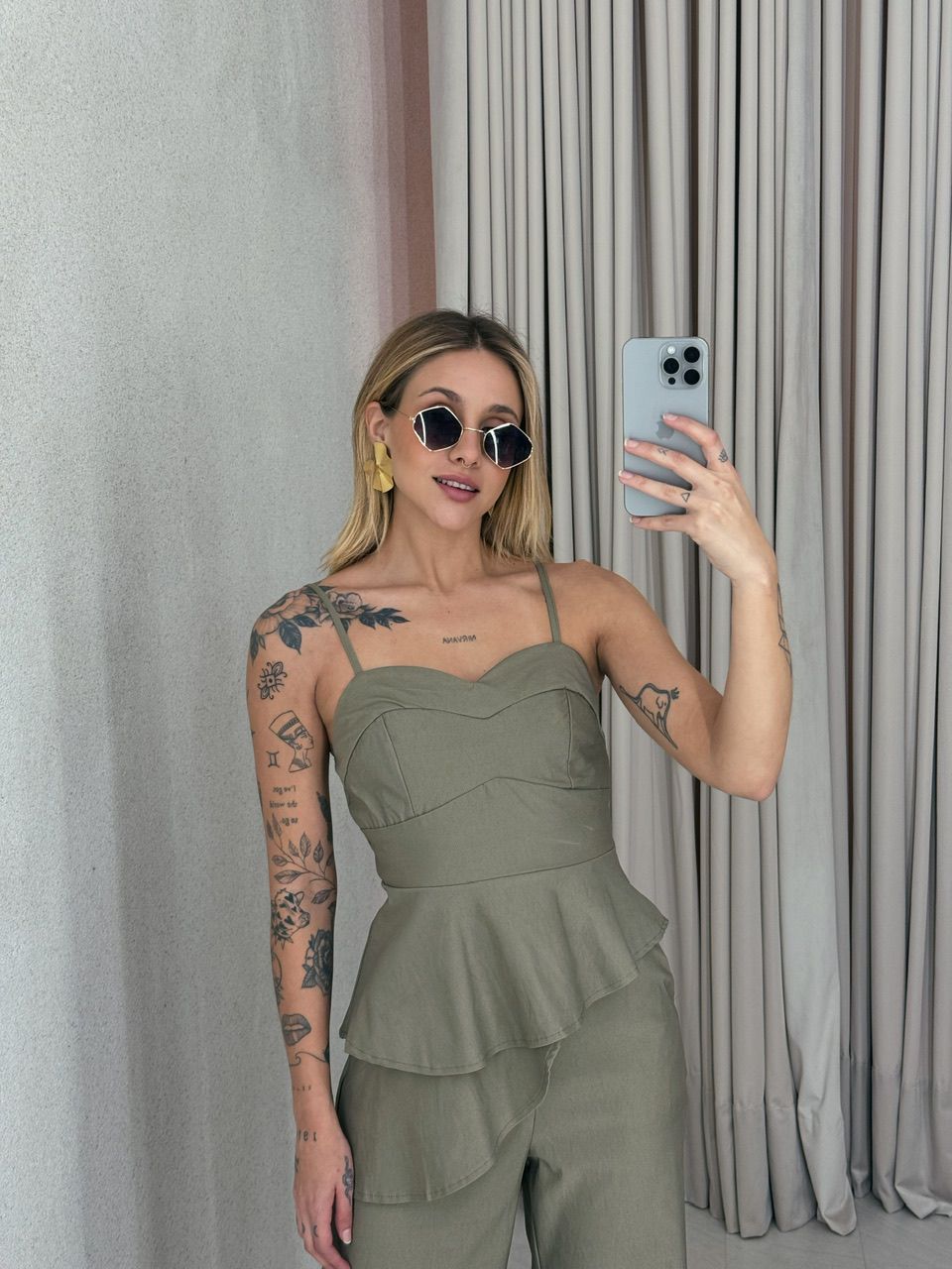 BLUSA EMANUELY ASSIMÉTRICA VERDE - 0055450014 - CAROLLA FERRARO