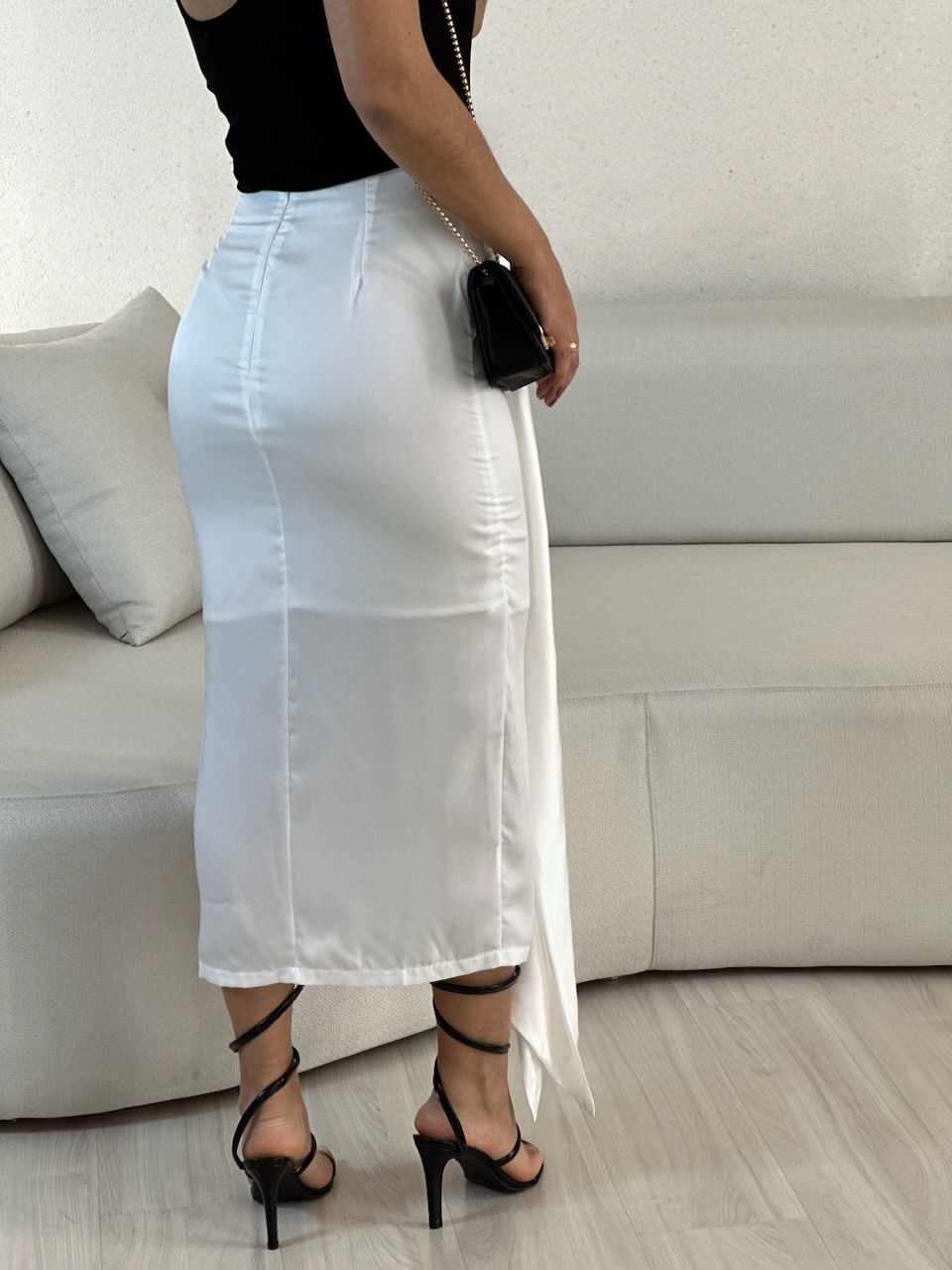 SAIA MARIAH ACETINADA AMARRAÇÃO OFF