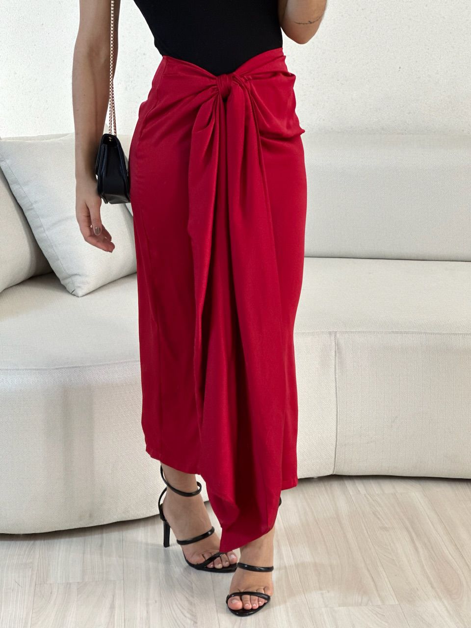 SAIA MARIAH ACETINADA AMARRAÇÃO VERMELHA - 0055420... - CAROLLA FERRARO