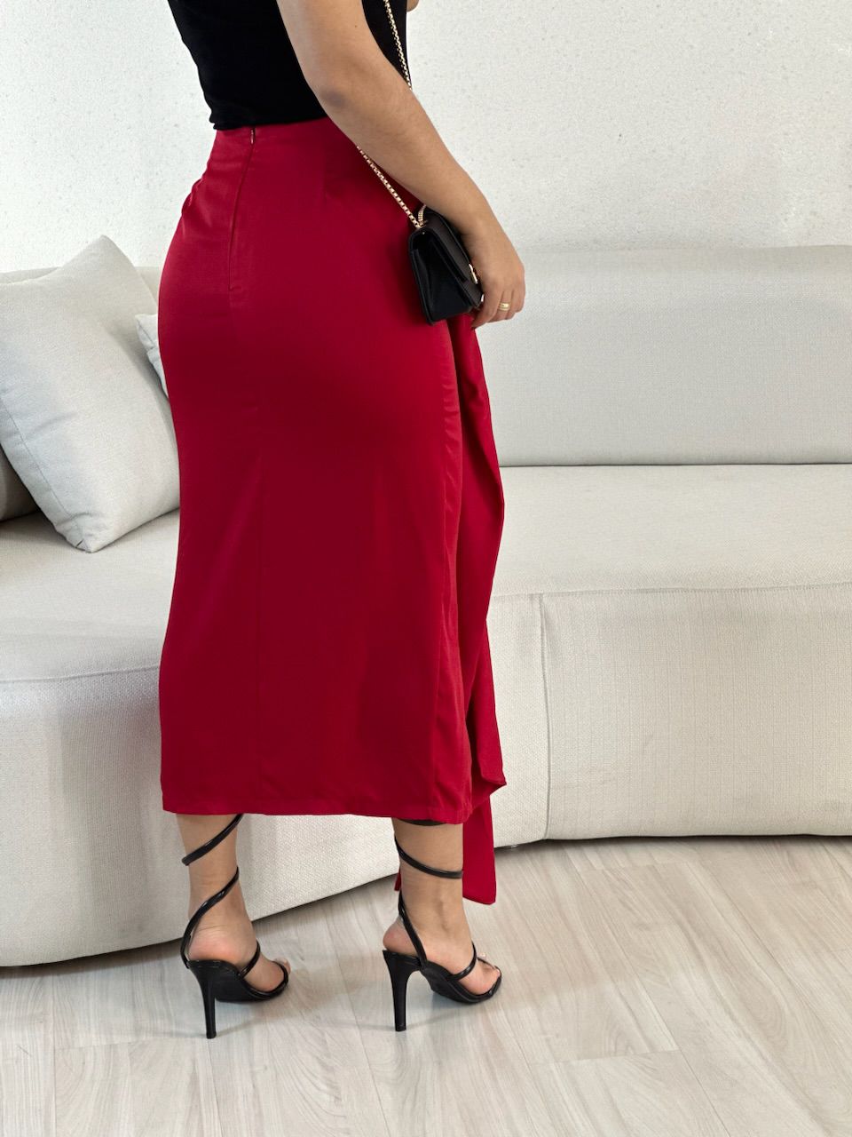 SAIA MARIAH ACETINADA AMARRAÇÃO VERMELHA