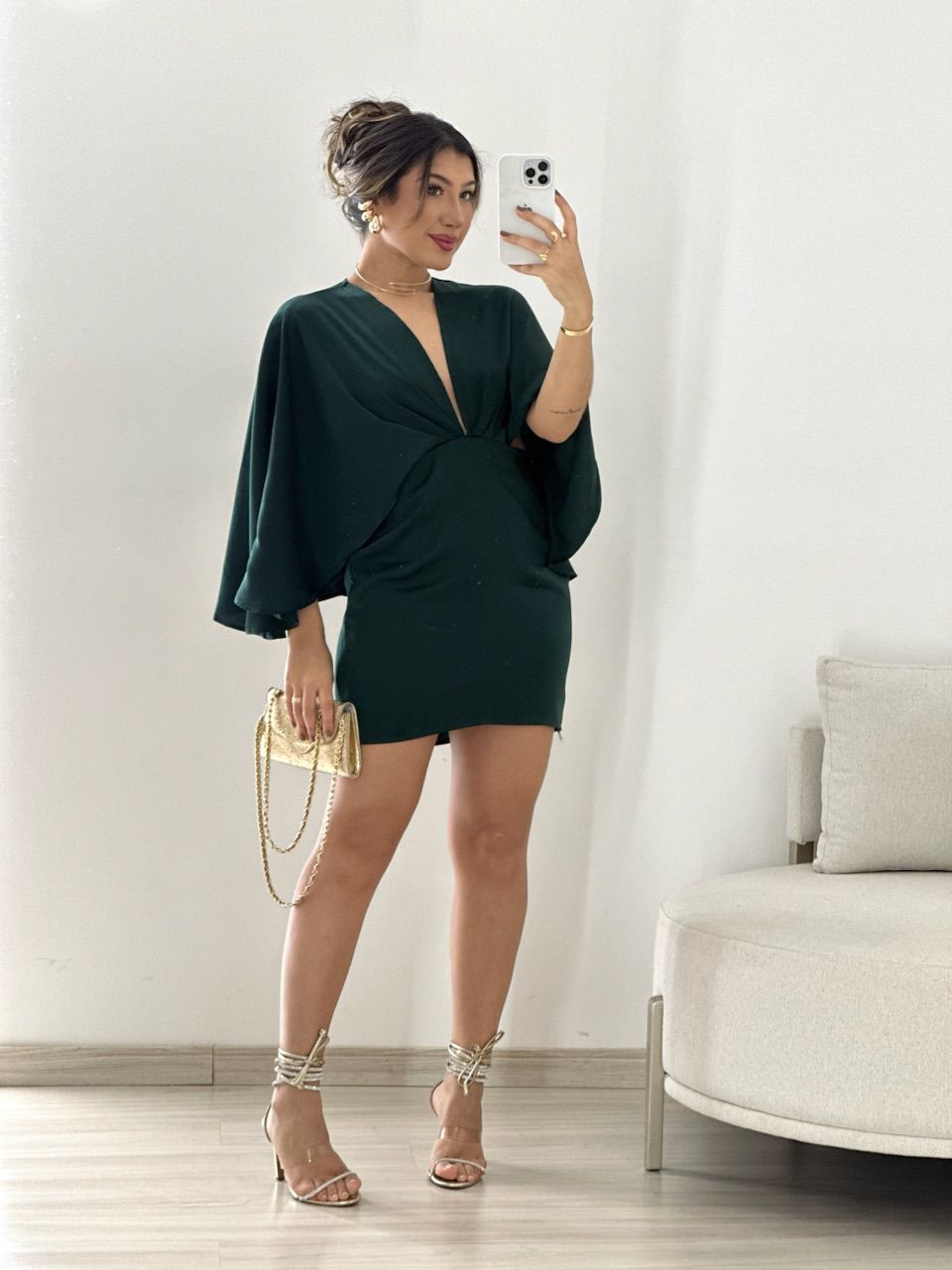 VESTIDO CURTO CAPA VERDE MUSGO - 0055410321 - CAROLLA FERRARO