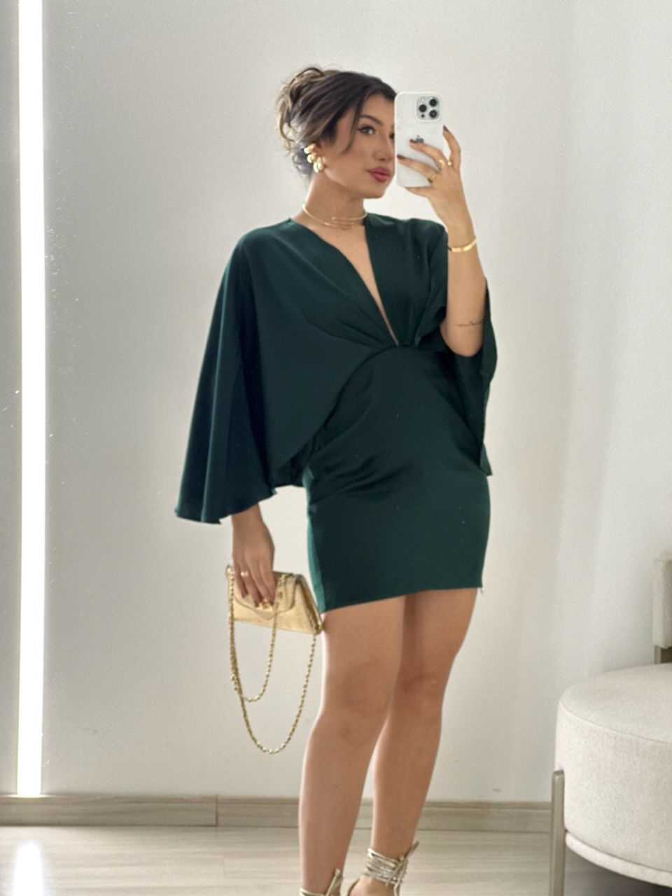 VESTIDO CURTO CAPA VERDE MUSGO