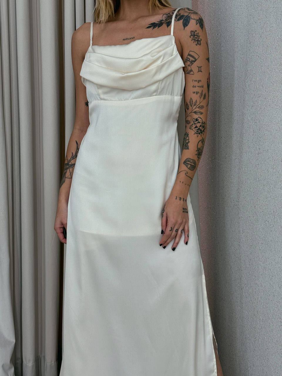 VESTIDO ISA MIDI ACETINADO MARFIM