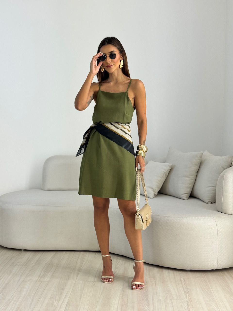 VESTIDO MELISSA BASIC VERDE OLIVA - 0069230008 - CAROLLA FERRARO