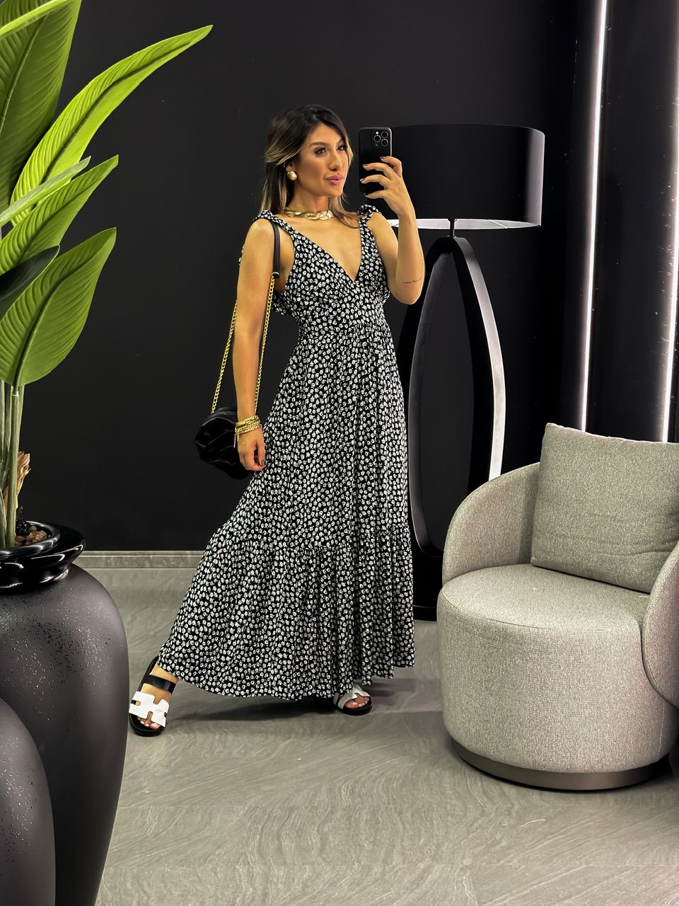 VESTIDO LEANDRA FLORAL PRETO/BRANCO - 0044390161 - CAROLLA FERRARO