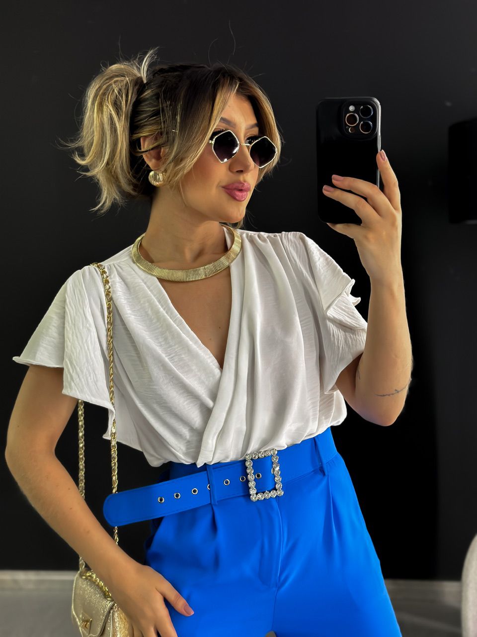 BLUSA ANTONELLA DECOTE OFF