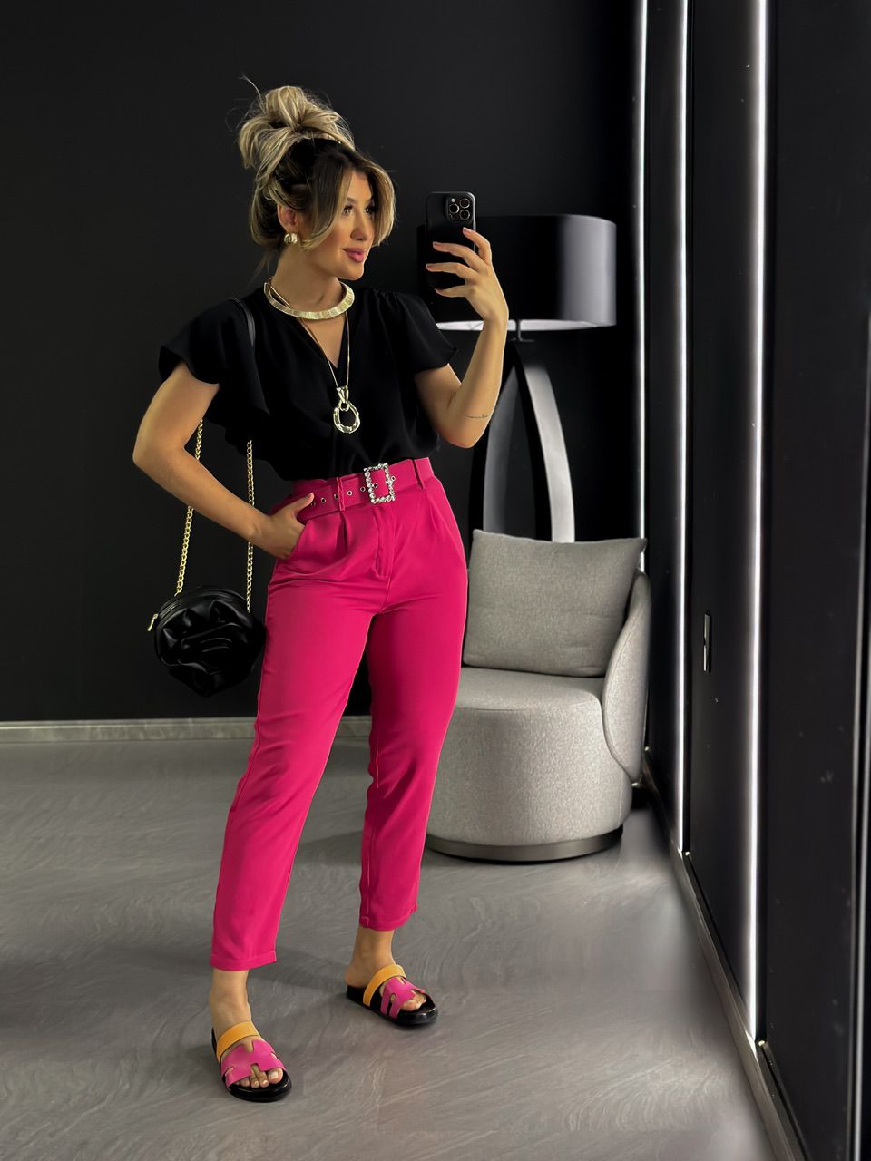 CALÇA LAÍS CINTO PEDRARIA ROSA ESCURO