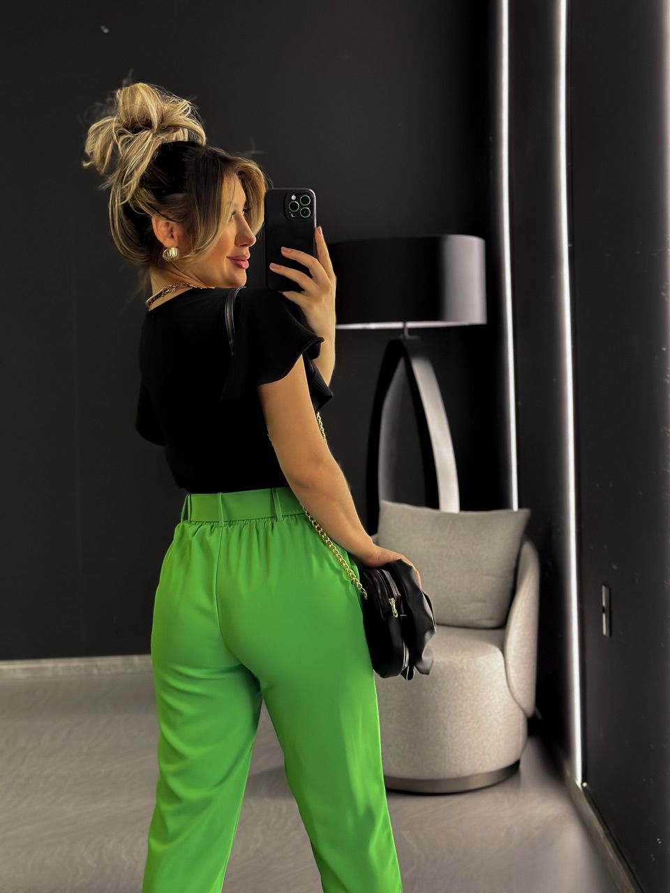 CALÇA LAÍS CINTO PEDRARIA VERDE