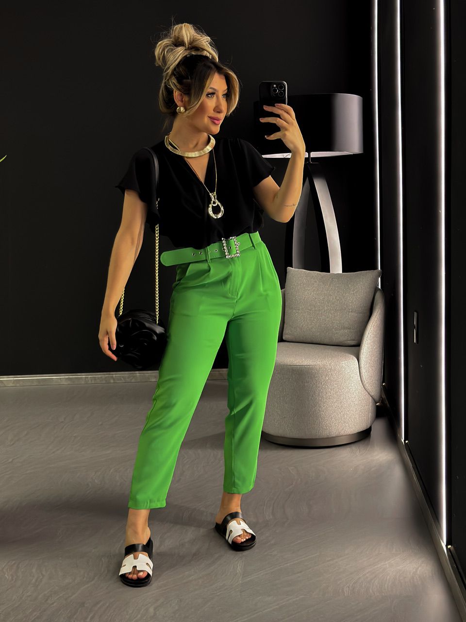 CALÇA LAÍS CINTO PEDRARIA VERDE