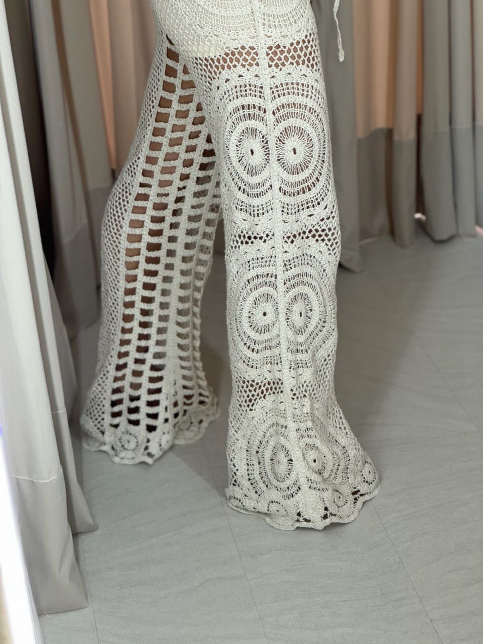 CALÇA CROCHÊ CRU