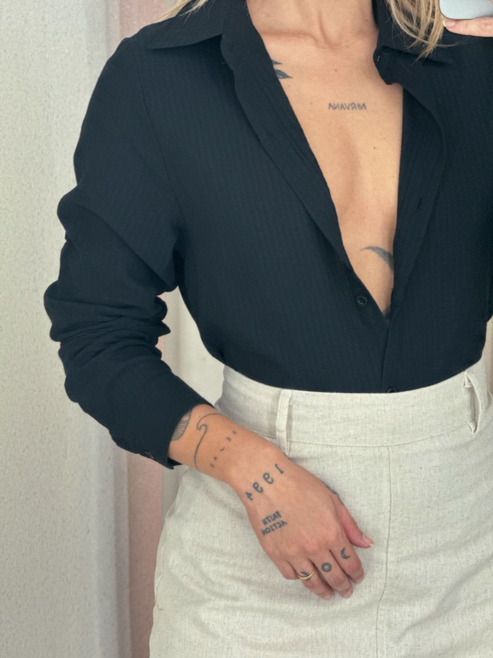 CAMISA ELIZABETH LISA PRETA