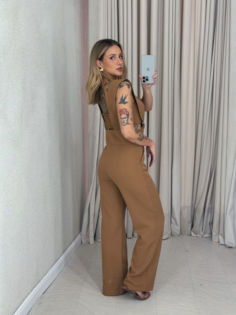 JARDINEIRA TATIANA TOP MARROM