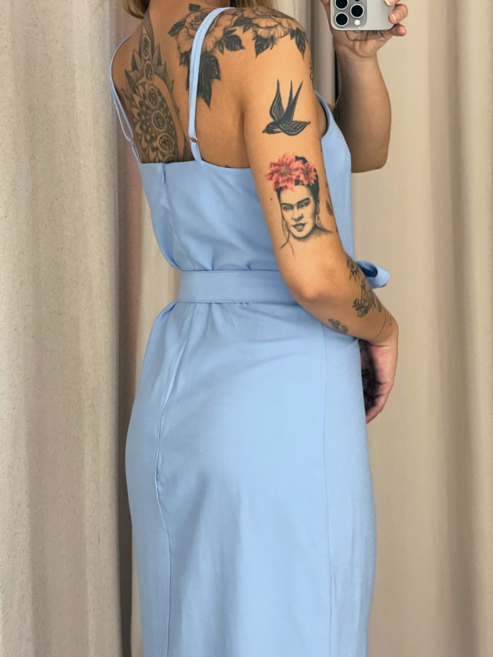 VESTIDO LUÍSE FENDA AZUL CLARO