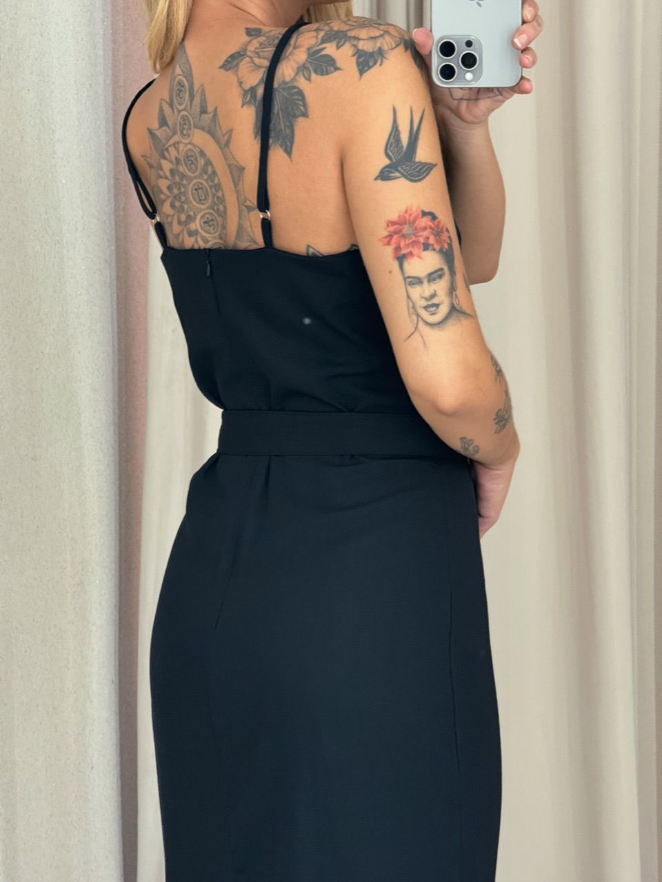VESTIDO LUÍSE FENDA PRETO