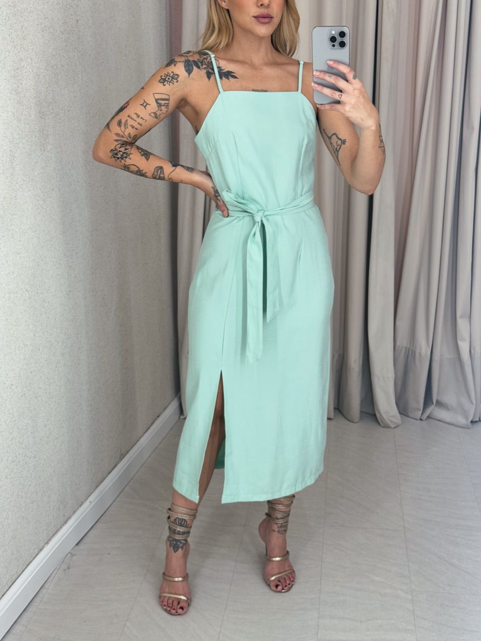 VESTIDO LUÍSE FENDA VERDE
