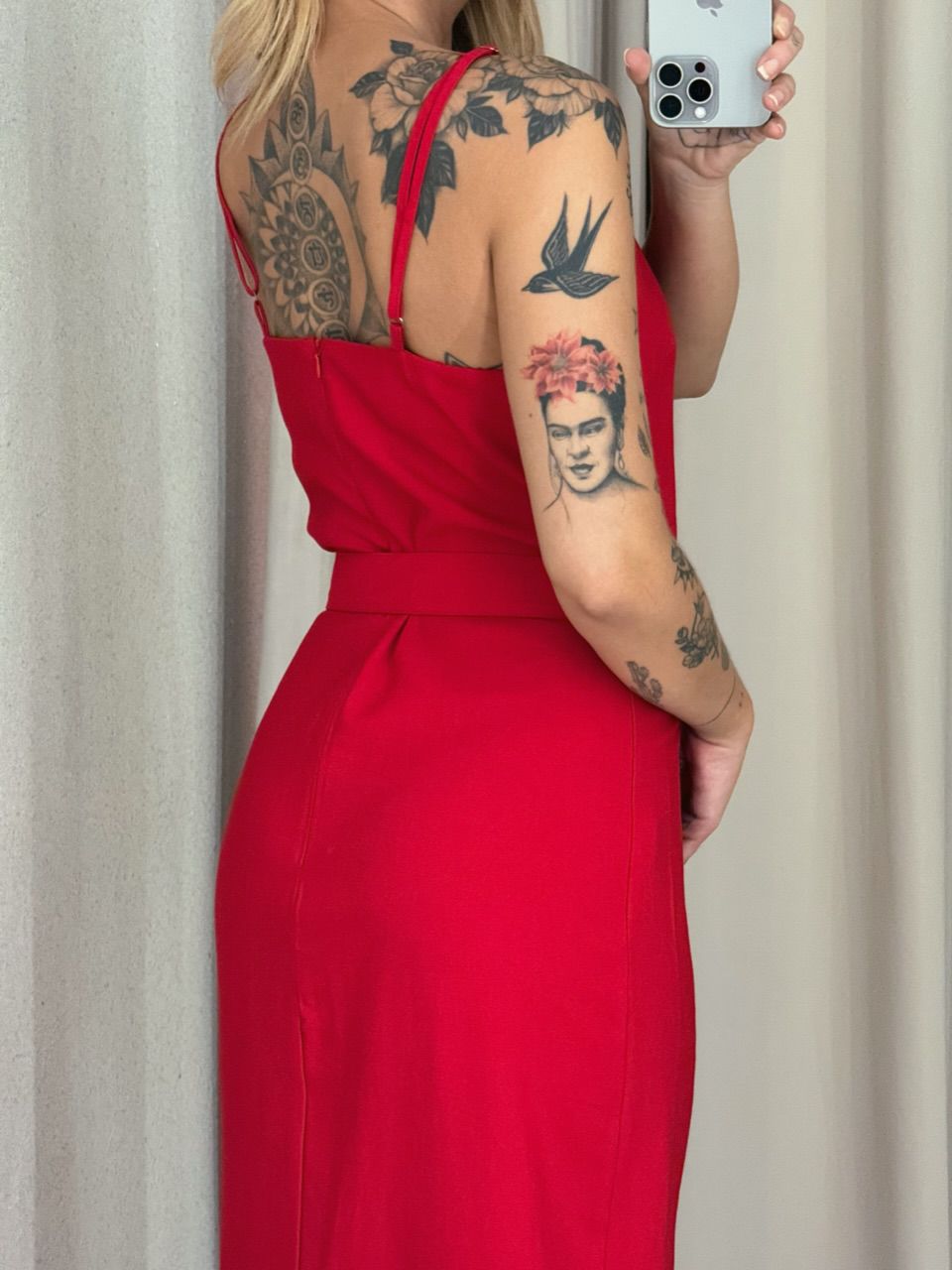VESTIDO LUÍSE FENDA VERMELHO