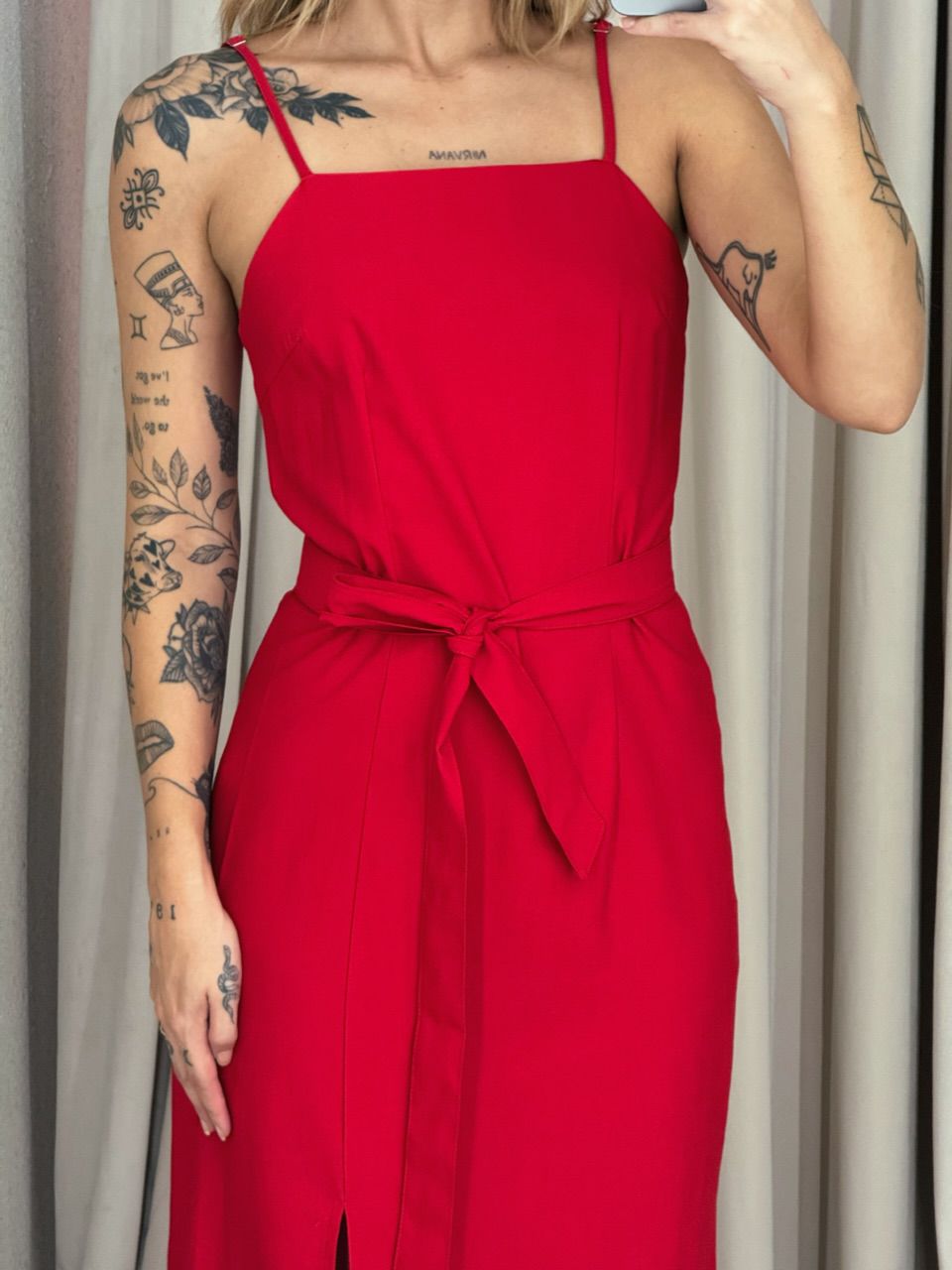 VESTIDO LUÍSE FENDA VERMELHO