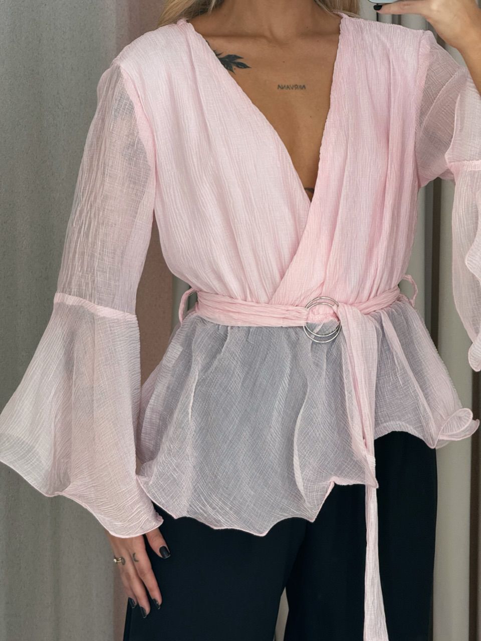 BLUSA ATENA DECOTE ROSA