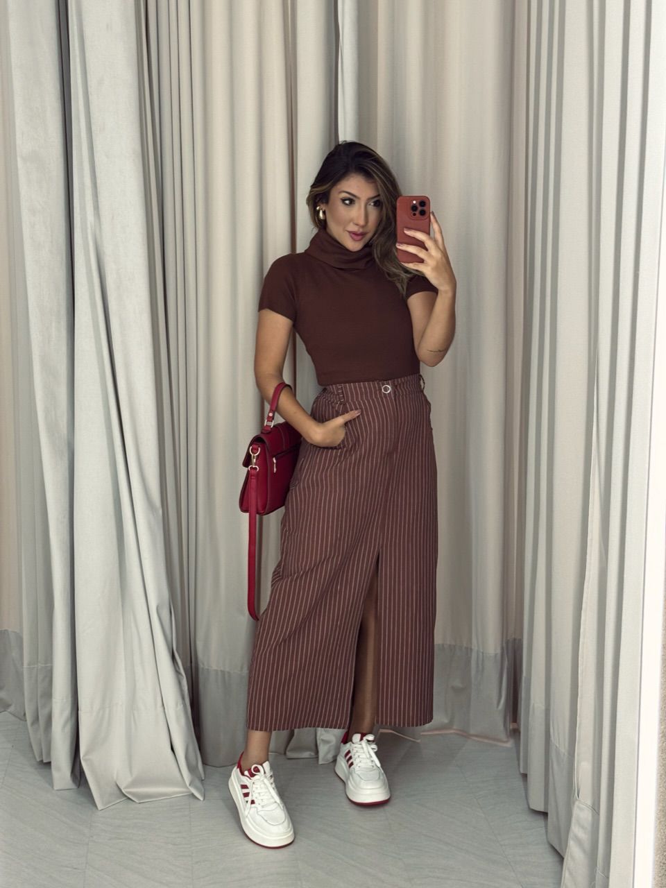 BLUSA INGRID GOLA ALTA MARROM