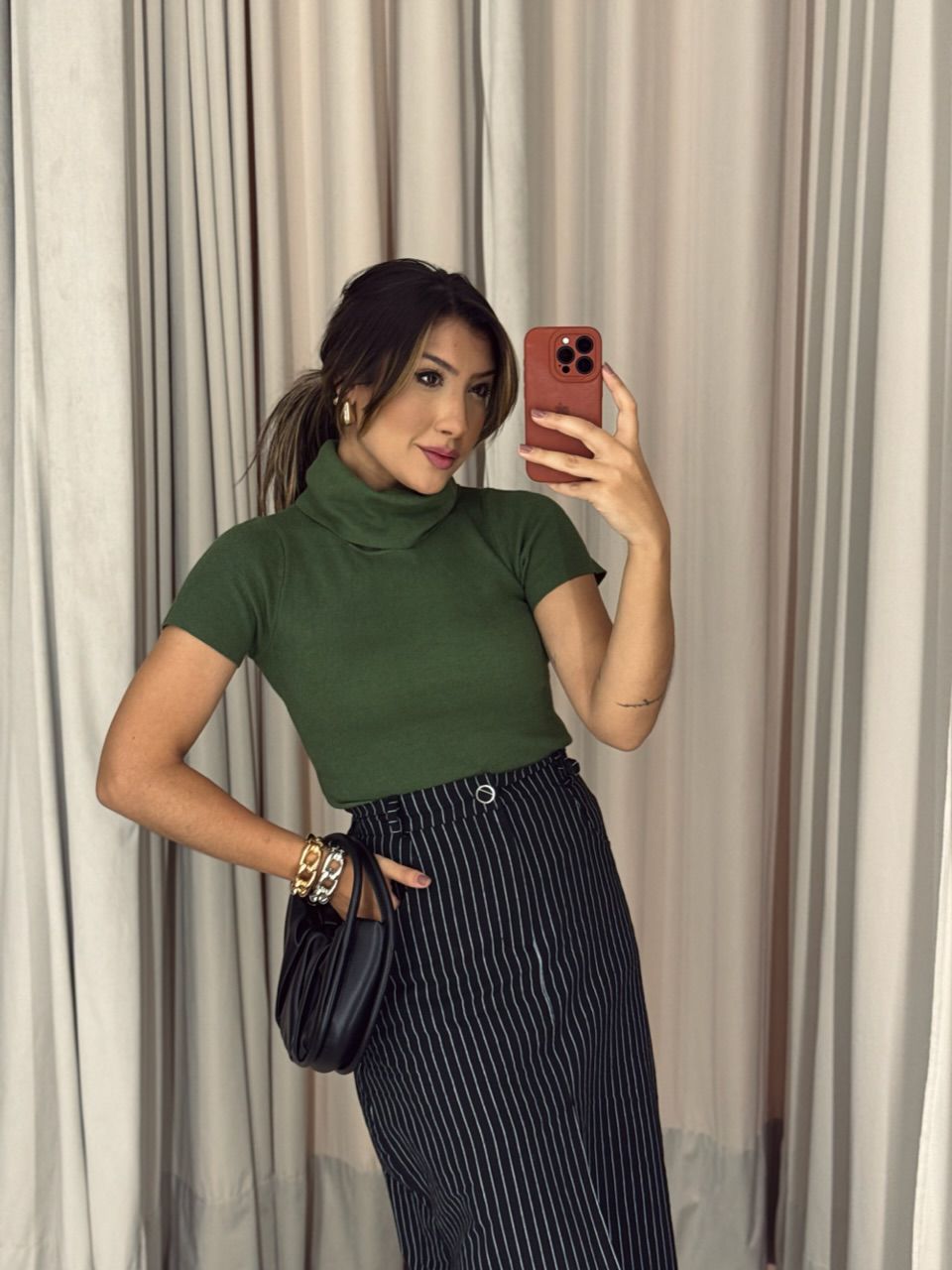 BLUSA INGRID GOLA ALTA VERDE