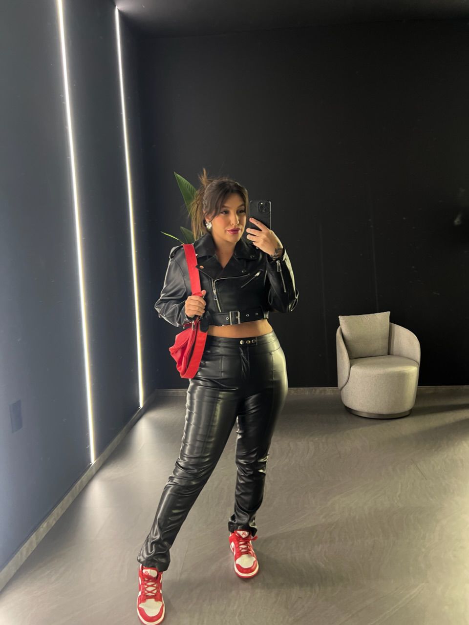 CALÇA AMANDA COURINO PRETA