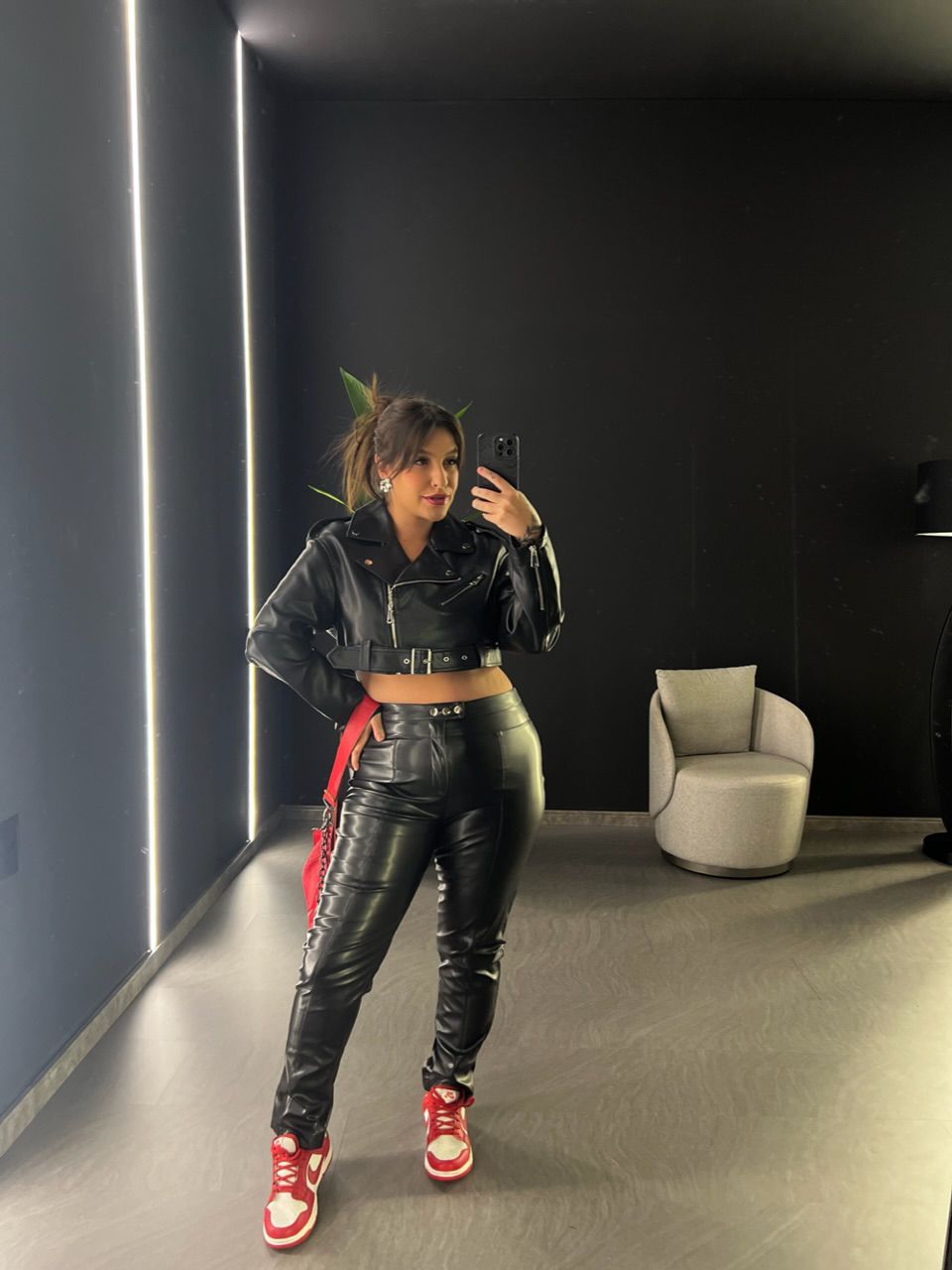CALÇA AMANDA COURINO PRETA
