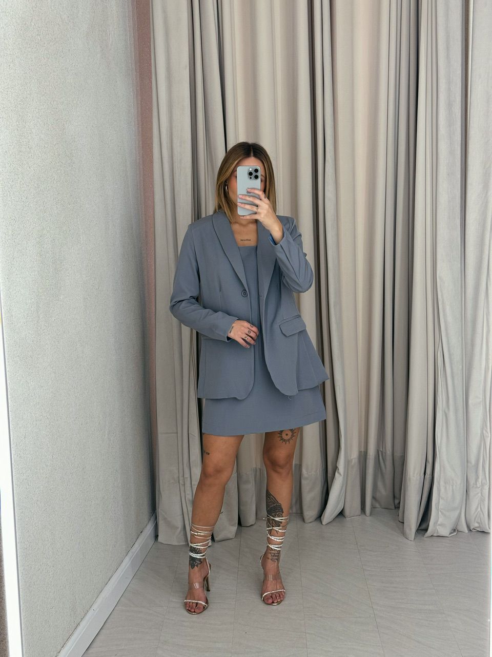CONJUNTO VESTIDO COM BLAZER CINZA - 0053100091 - CAROLLA FERRARO