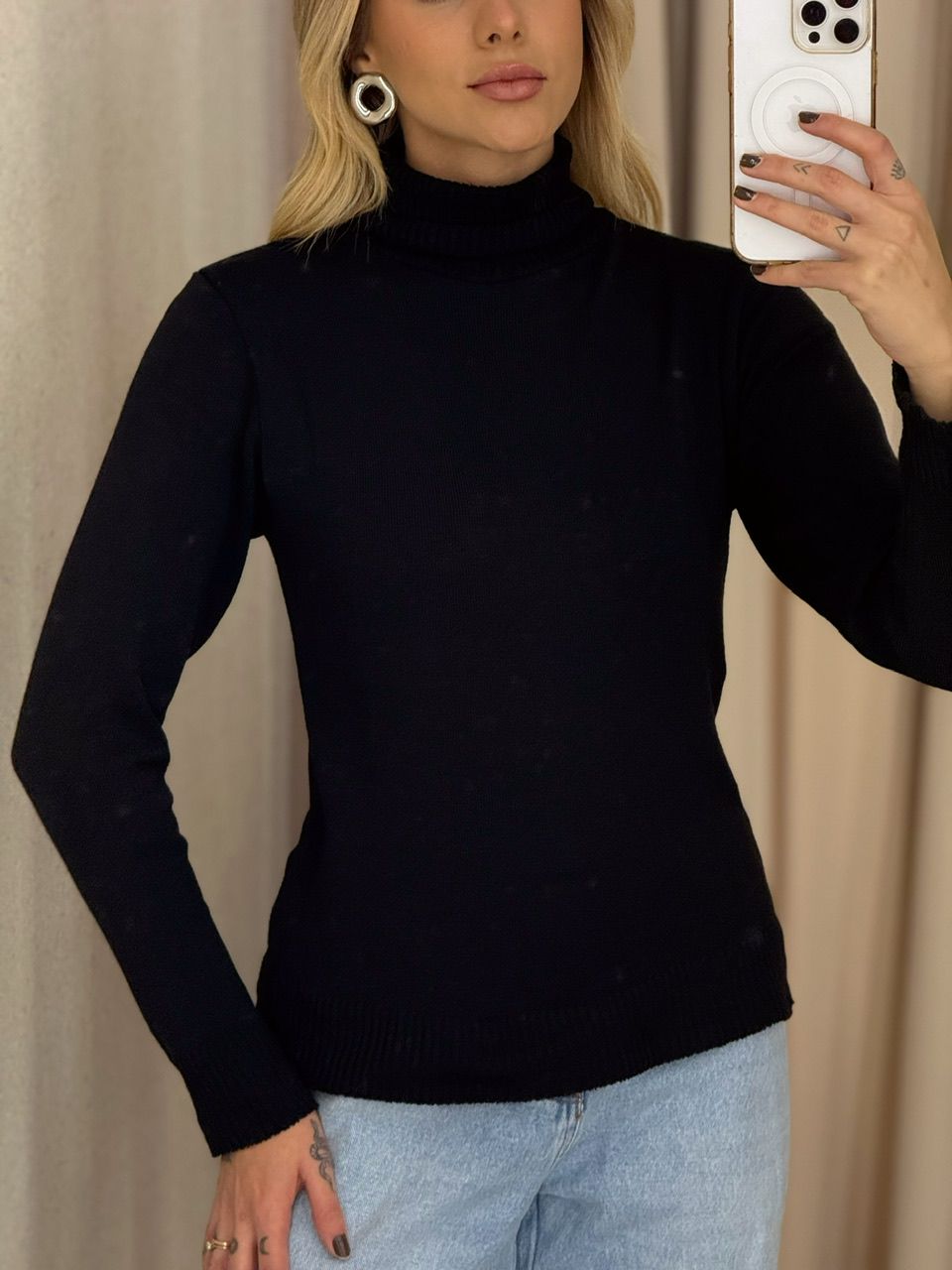CACHARREL TRICOT GOLA PRETO