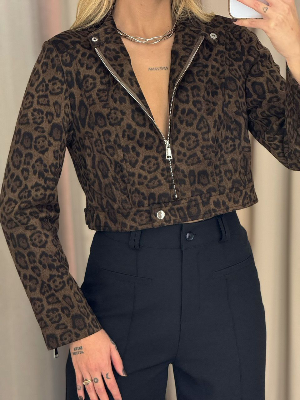 JAQUETA EDUARDA ANIMAL PRINT ESTAMPADA