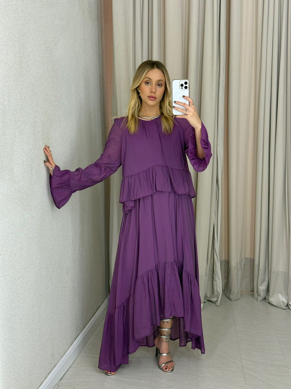 VESTIDO ANGELINE BABADOS UVA
