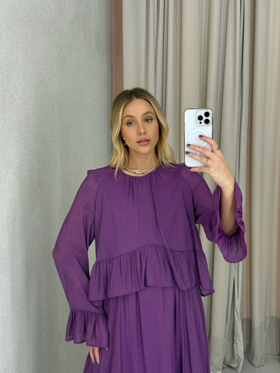 VESTIDO ANGELINE BABADOS UVA