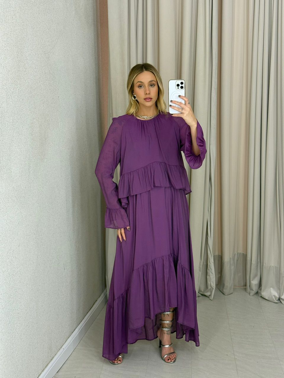 VESTIDO ANGELINE BABADOS UVA