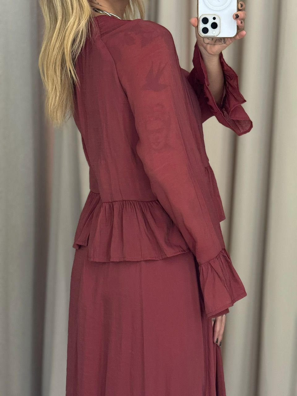 VESTIDO ANGELINE BABADOS TELHA