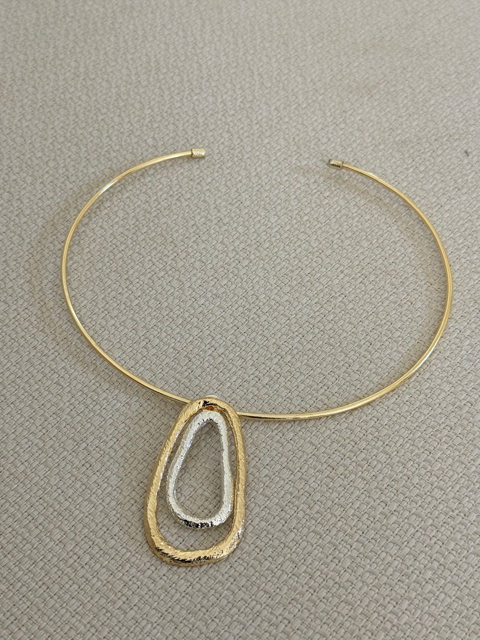 CONJUNTO MIX DE COR ORGÂNICO PRATA / DOURADO
