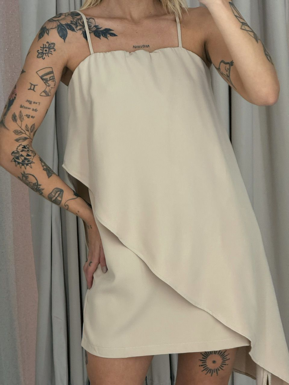 VESTIDO EMÍLIA ALÇA BEGE
