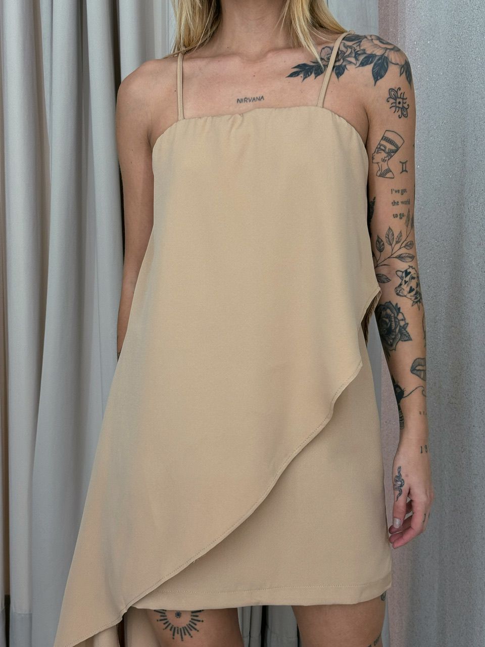 VESTIDO EMÍLIA ALÇA NUDE