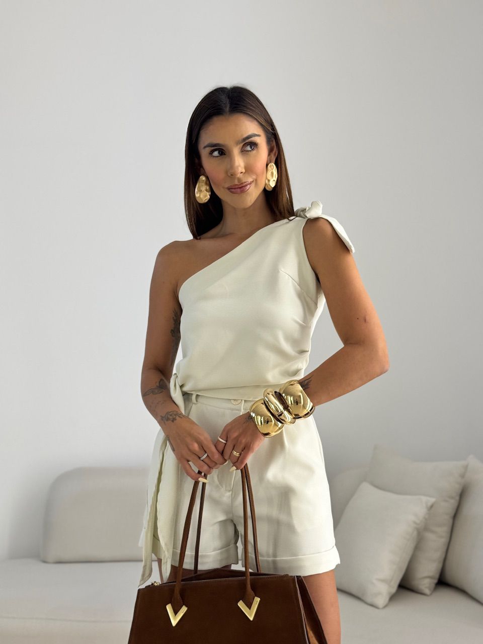 CONJUNTO TAIS BLUSA ASSIMÉTRICA MARFIM