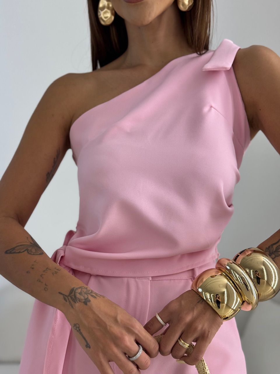 CONJUNTO TAIS BLUSA ASSIMÉTRICA ROSA