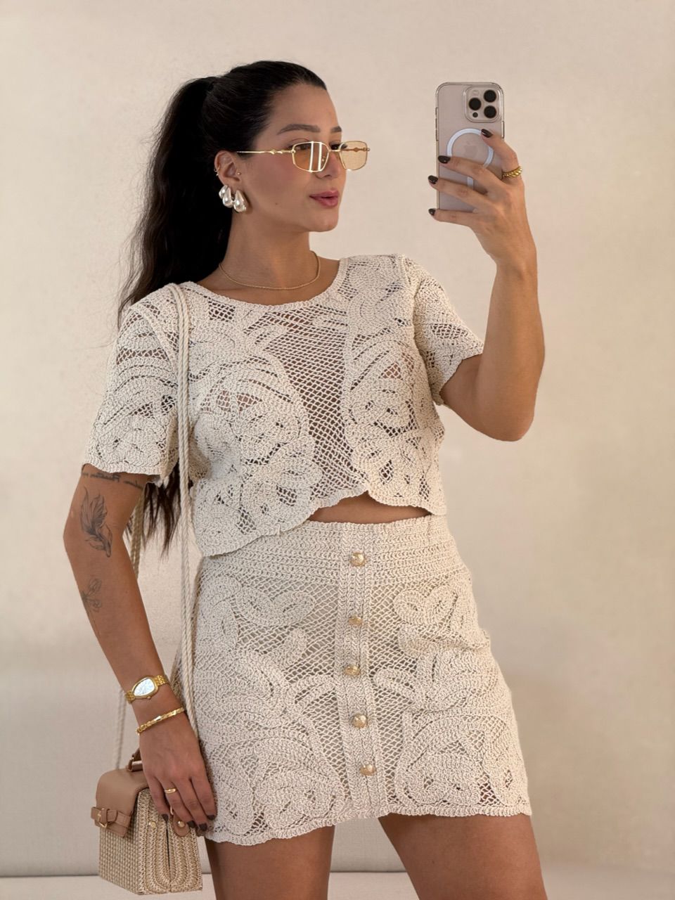 CONJUNTO CROCHÊ SAIA BOTÕES CRU