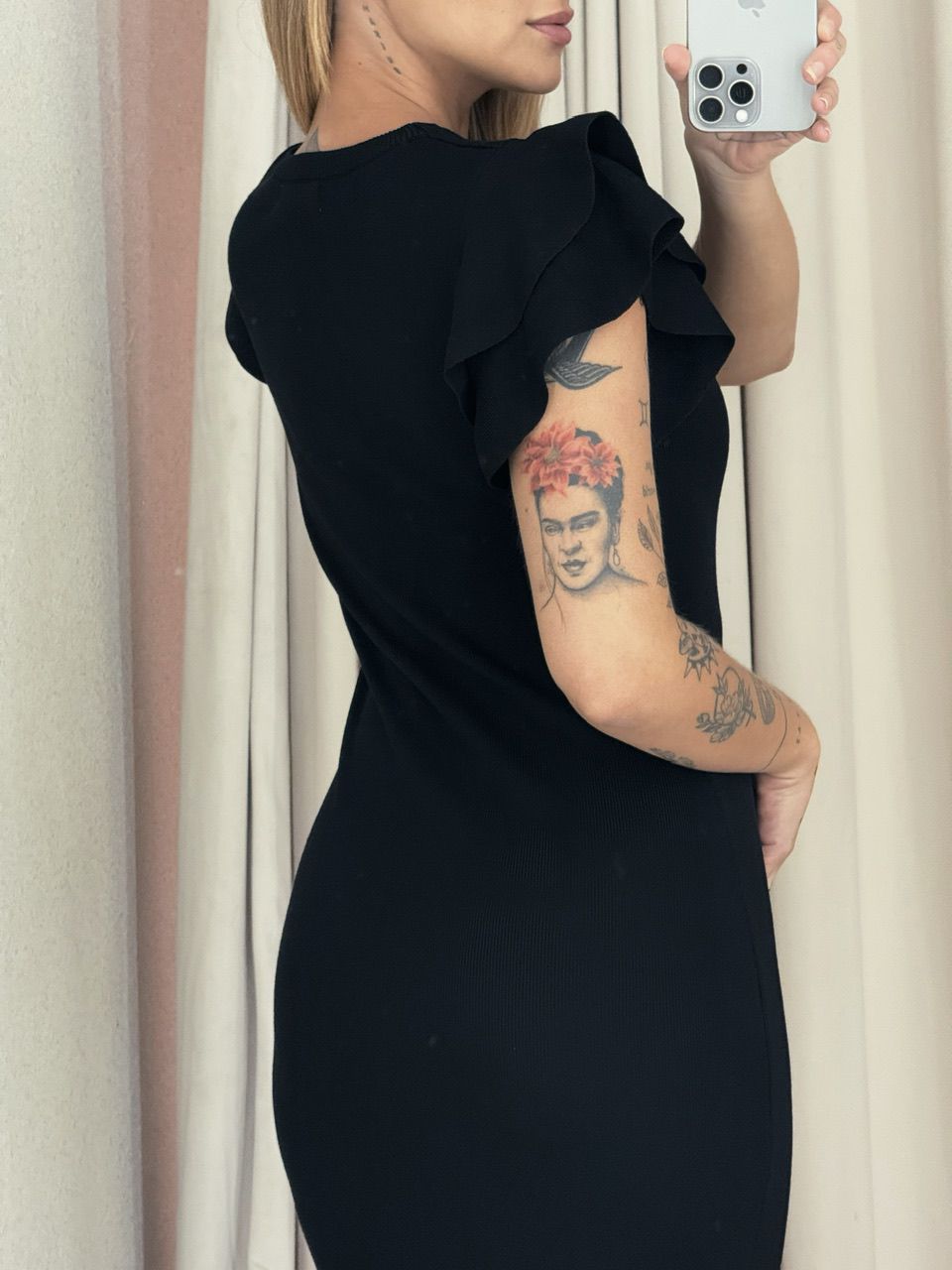 VESTIDO JANE MANGA BABADOS preto