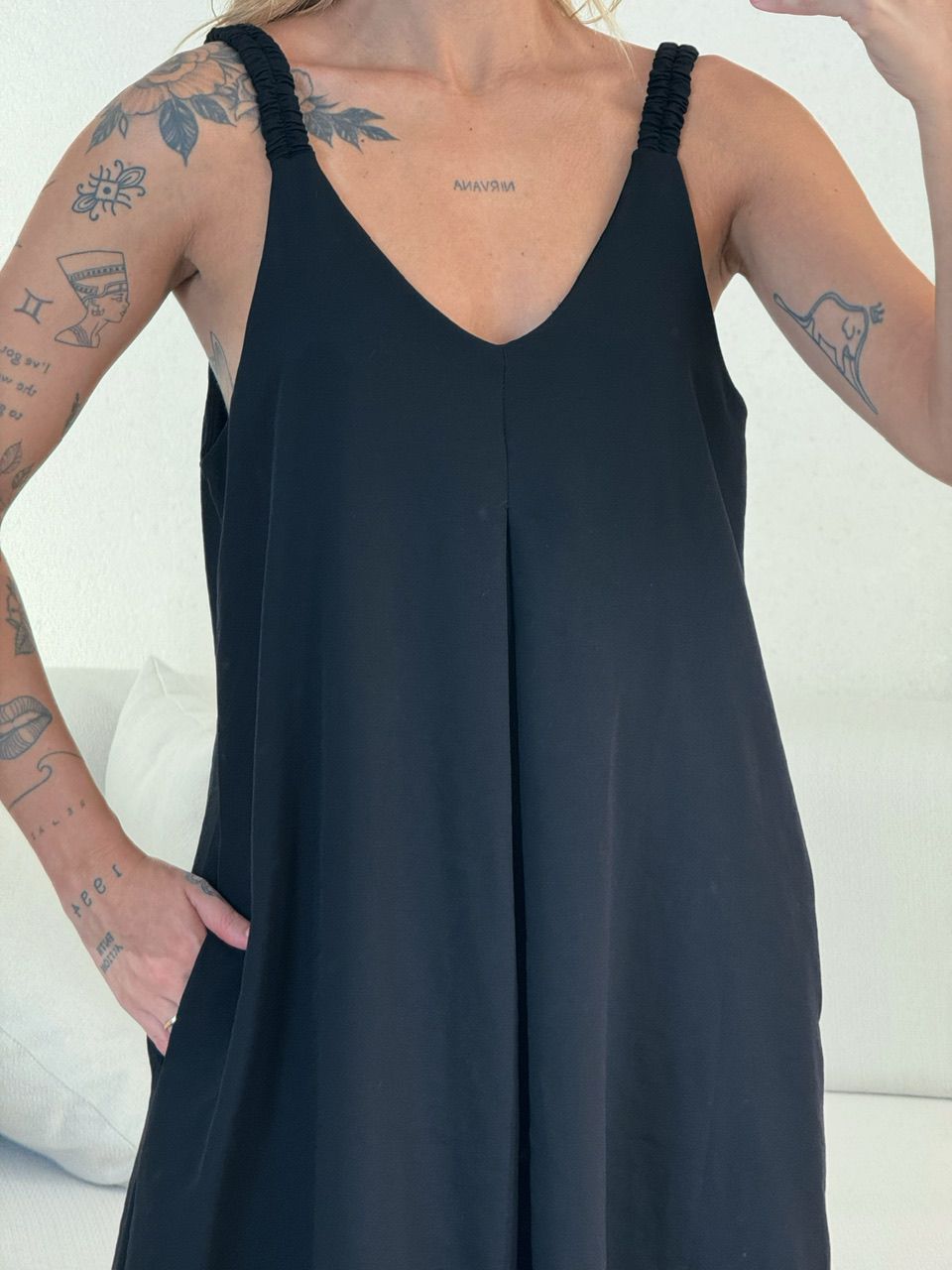 VESTIDO SUZANE MIDI ALÇA PRETO