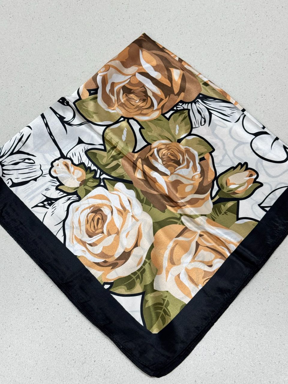 LENÇO JASMIM FLOR PRETO