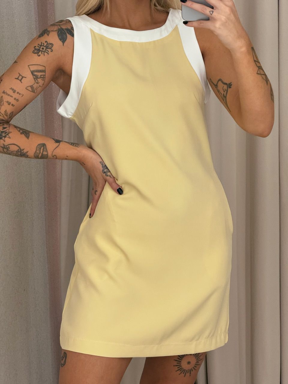 VESTIDO JANAÍNA CURTO YELLOW BUTTER