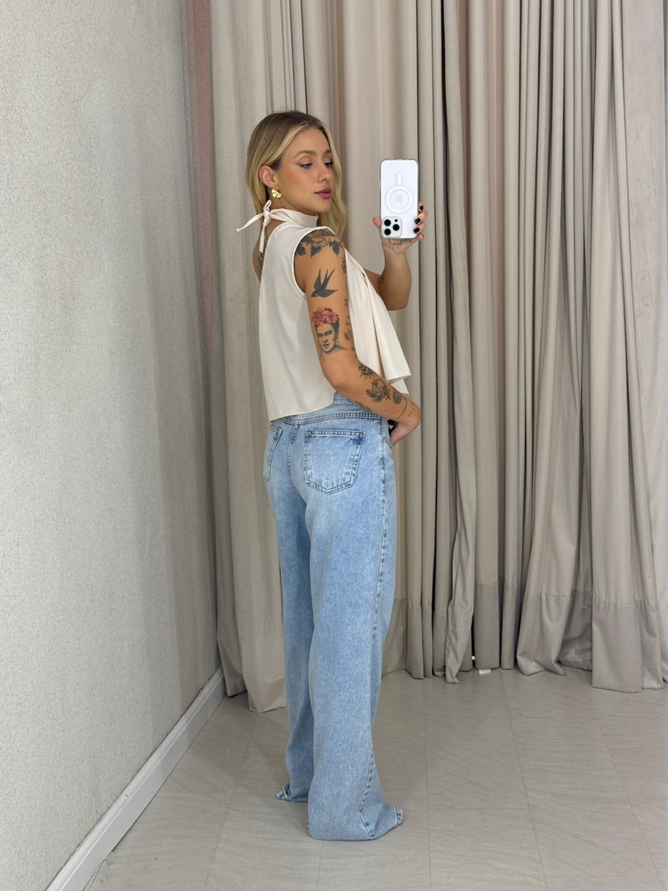 BLUSA ZOE GOLA ASSIMÉTRICA AREIA