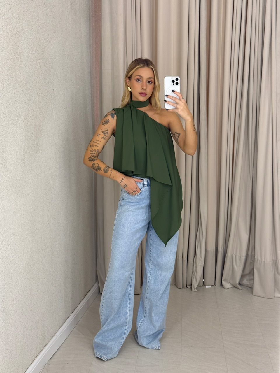 BLUSA ZOE GOLA ASSIMÉTRICA VERDE 02