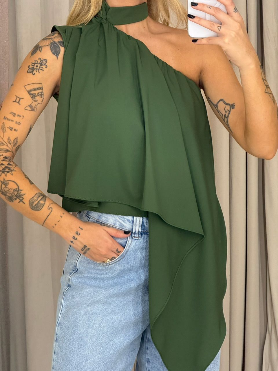 BLUSA ZOE GOLA ASSIMÉTRICA VERDE 02