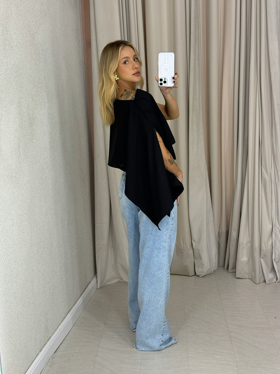 CROPPED URSULA CAPA PRETO